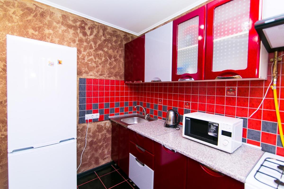 Vip Apartmens Faraon On Illinskaya 1 Floor Sumy Eksteriør billede